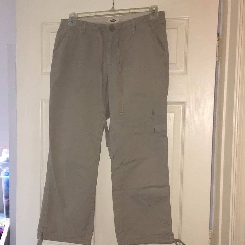 Old Navy Khaki Capri Pants